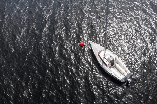 Semi-rigide de série vs Semi-rigide sur mesure : Quel investissement pour votre activité ?